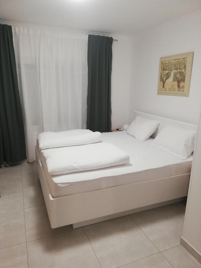 Sobe Susanj Karlobag Esterno foto